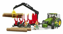 Carica l'immagine nel visualizzatore di Gallery, BRUDER Trattore John Deere 7930 con benna e rimorchio trasporto tronchi 03054