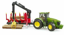 Carica l'immagine nel visualizzatore di Gallery, BRUDER Trattore John Deere 7930 con benna e rimorchio trasporto tronchi 03054