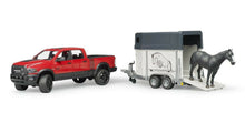 Carica l'immagine nel visualizzatore di Gallery, BRUDER RAM 2500 Power Wagon con rimorchio e 1 cavallo 02501