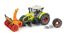 Carica l'immagine nel visualizzatore di Gallery, BRUDER Trattore Claas Axion 950 con catene e fresa neve 03017