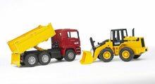 Carica l'immagine nel visualizzatore di Gallery, BRUDER MAN TGA camion con pala meccanica FR 130 02752