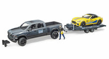 Carica l'immagine nel visualizzatore di Gallery, BRUDER RAM 2500 Power Wagon con BRUDER Roadster Racing Team 02504