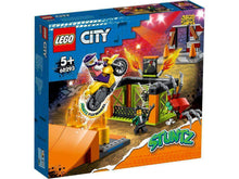 Carica l'immagine nel visualizzatore di Gallery, LEGO CITY Stuntz - Stunt Park 60293