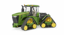 Carica l'immagine nel visualizzatore di Gallery, John Deere 9620RX con Cingoli BRUDER 04055