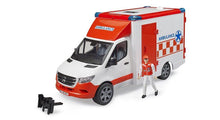 Carica l'immagine nel visualizzatore di Gallery, MB Sprinter Ambulanza con Autista BRUDER 02676