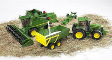 Carica l'immagine nel visualizzatore di Gallery, BRUDER Mietitrice John Deere Combine T670i 02132