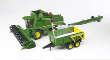 Carica l'immagine nel visualizzatore di Gallery, BRUDER Mietitrice John Deere Combine T670i 02132