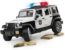 Carica l'immagine nel visualizzatore di Gallery, BRUDER Jeep Wrangler Unlimited Rubicon Polizia con poliziotto 02526