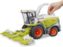 Carica l'immagine nel visualizzatore di Gallery, BRUDER Claas Jaguar 980 Taglia Mais 02134