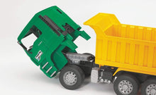 Carica l'immagine nel visualizzatore di Gallery, BRUDER MAN TGA camion ribaltabile 02765