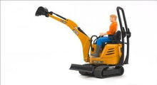 Carica l'immagine nel visualizzatore di Gallery, BRUDER JCB Micro escavatore 8010 CTS con figura 62002