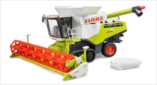 Carica l'immagine nel visualizzatore di Gallery, BRUDER Mietitrice Claas Lexion 780 Terra Trac 02119