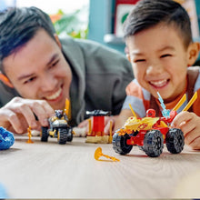 Carica l'immagine nel visualizzatore di Gallery, LEGO NINJAGO Battaglia su auto e moto di Kai e Ras 71789