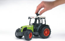 Carica l'immagine nel visualizzatore di Gallery, BRUDER Claas Nectis 267 F 02110