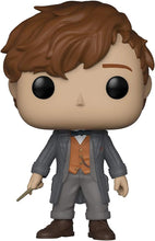 Carica l'immagine nel visualizzatore di Gallery, FUNKO POP! The Crimes of Grindelwald: Newt Scamander 14