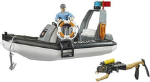 Carica l'immagine nel visualizzatore di Gallery, BRUDER Gommone polizia con sommozzatore e accessori 62733