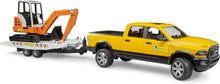 Carica l'immagine nel visualizzatore di Gallery, BRUDER RAM 2500 Power Wagon con rimorchio e mini scavatore 02546