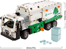 Carica l'immagine nel visualizzatore di Gallery, LEGO TECHNIC Camion della spazzatura Mack LR Electric 42167