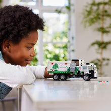 Carica l'immagine nel visualizzatore di Gallery, LEGO TECHNIC Camion della spazzatura Mack LR Electric 42167