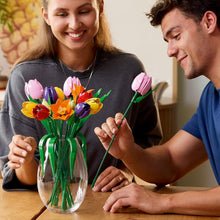Carica l'immagine nel visualizzatore di Gallery, LEGO BOTANICALS Bouquet di tulipani 11501