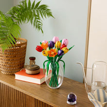 Carica l'immagine nel visualizzatore di Gallery, LEGO BOTANICALS Bouquet di tulipani 11501
