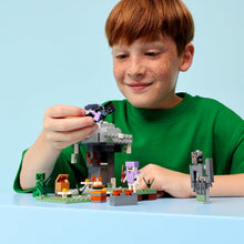 Carica l'immagine nel visualizzatore di Gallery, LEGO MINECRAFT Giardino pallido 21586