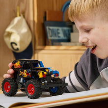 Carica l'immagine nel visualizzatore di Gallery, LEGO TECHNIC Monster Jam Grave Digger Fuoco e Ghiaccio 42219