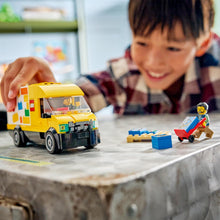 Carica l'immagine nel visualizzatore di Gallery, LEGO CITY Furgone LEGO 60500