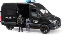 Carica l'immagine nel visualizzatore di Gallery, BRUDER MB Sprinter Forze Speciali Polizia 02685