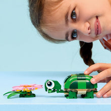 Carica l'immagine nel visualizzatore di Gallery, LEGO CREATOR Tartaruga con fiore di ninfea 31377