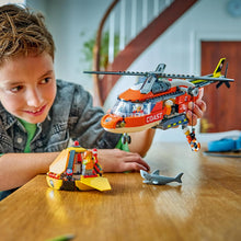 Carica l'immagine nel visualizzatore di Gallery, LEGO CITY Elicottero della Guardia Costiera 60503