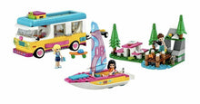Carica l'immagine nel visualizzatore di Gallery, LEGO FRIENDS Camper Van nel Bosco con Barca a Vela 41681