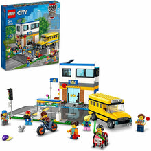 Carica l'immagine nel visualizzatore di Gallery, LEGO CITY Giorno di Scuola 60329