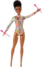 Carica l'immagine nel visualizzatore di Gallery, BARBIE Carriera: Ginnasta, Bambola Bruna con Body Metallizzato GTW37