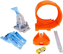 Carica l'immagine nel visualizzatore di Gallery, HOT WHEELS Pista Acrobazie nel Loop con Lanciatore Doppio, Rampa a Molla GTV13