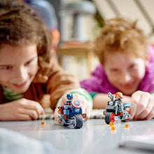 Carica l'immagine nel visualizzatore di Gallery, LEGO MARVEL Motociclette di Black Widow e Captain America 76260