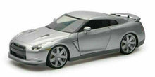 Carica l'immagine nel visualizzatore di Gallery, NEW RAY Auto NISSAN GT-R Scala 1:24 DIE CAST
