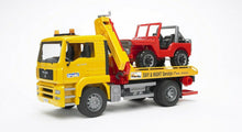 Carica l'immagine nel visualizzatore di Gallery, BRUDER MAN TGA camion trasporto jeep 02750
