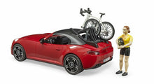 Carica l'immagine nel visualizzatore di Gallery, BRUDER Roadster con bicicletta e ciclista 03485
