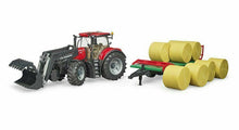 Carica l'immagine nel visualizzatore di Gallery, Case IH Optum 300CVX e rimorchio caricaballe BRUDER 03198
