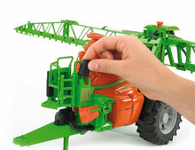 Carica l'immagine nel visualizzatore di Gallery, Rimorchio irrigatore Amazone UX5200 BRUDER 02207
