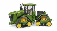 Carica l&#39;immagine nel visualizzatore di Gallery, John Deere 9620RX con Cingoli BRUDER 04055
