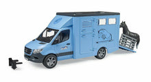 Carica l'immagine nel visualizzatore di Gallery, BRUDER MB Sprinter camion per trasporto animali 1 cavallo 02674
