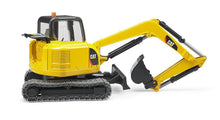 Carica l&#39;immagine nel visualizzatore di Gallery, BRUDER CAT Mini scavatore 02456
