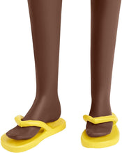 Carica l'immagine nel visualizzatore di Gallery, BARBIE Bambola Afroamericana con Vestitino Azzurro e Accessori GRB37
