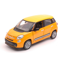 Carica l'immagine nel visualizzatore di Gallery, NEW RAY FIAT 500L 1:24 cod. 71273
