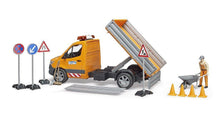 Carica l'immagine nel visualizzatore di Gallery, MB Sprinter Lavori Stradali con Personaggio e Accessori BRUDER 02677
