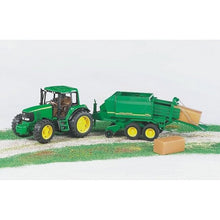 Carica l'immagine nel visualizzatore di Gallery, BRUDER Rimorchio pressaballe John Deere 02017
