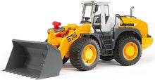 Carica l'immagine nel visualizzatore di Gallery, BRUDER Pala meccanica Liebherr 02430
