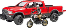 Carica l'immagine nel visualizzatore di Gallery, BRUDER RAM 2500 Power Wagon con Ducati Scrambler Desert Sled 02502
